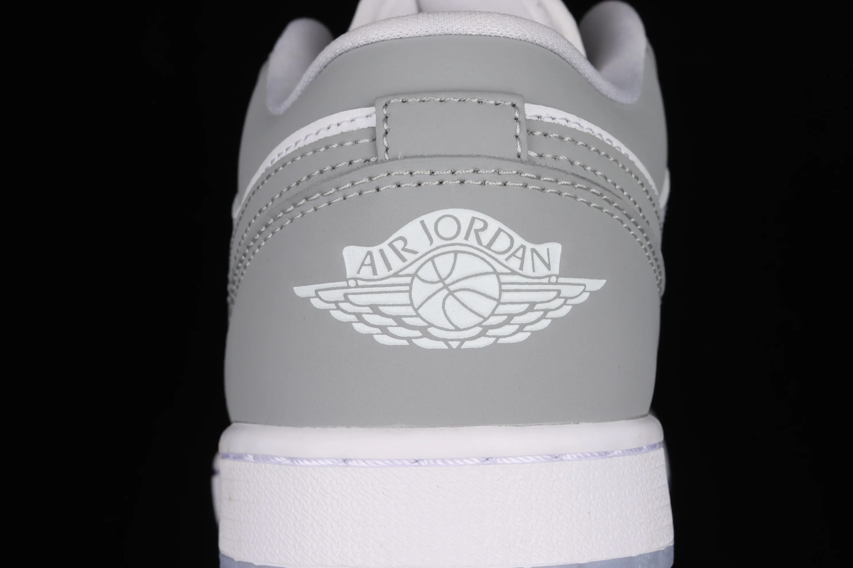 All categories Air Jordan Jordan series basketball shoes Air Jordan 1 Low G version pure original Air Jordan 1 Low AJ1 Joe 1 Wolf gray low-top cultural leisure sports sneakers DC0774-105